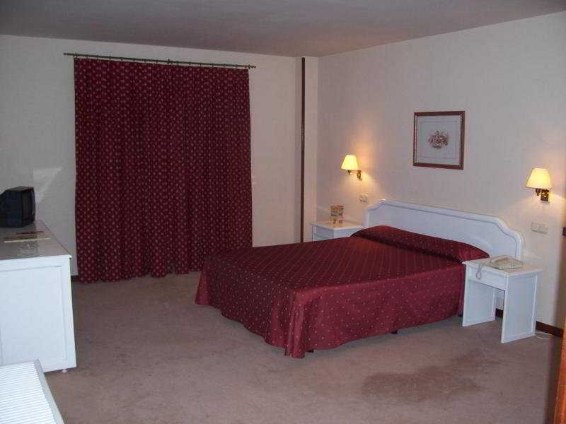 Hotel Mlc Benavente Zimmer foto
