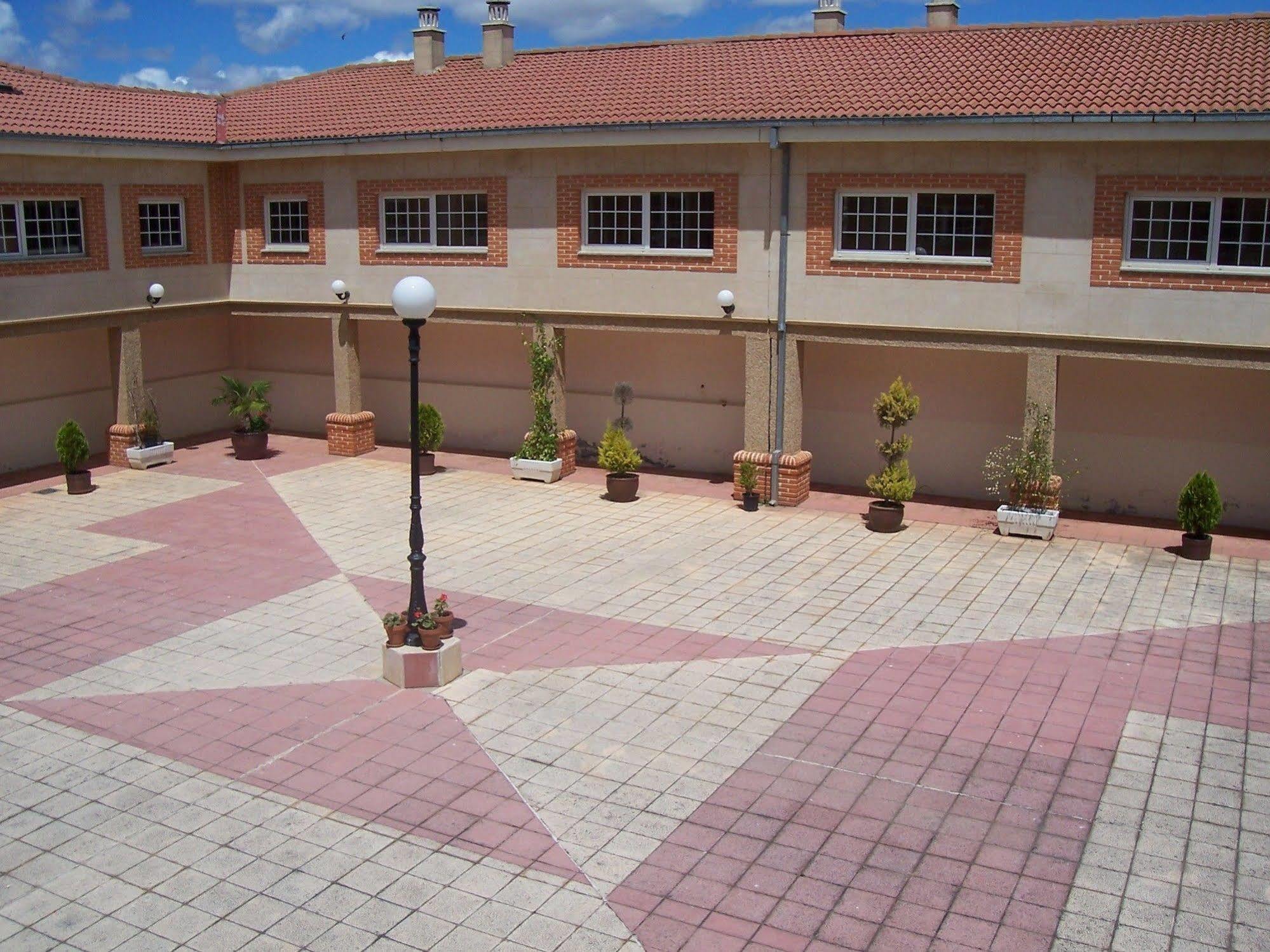 Hotel Mlc Benavente Exterior foto